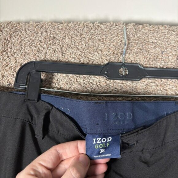 IZOD Golf Men Black Performance Cargo Shorts Size 38 Flat Front Side Zip Pockets - Picture 4 of 7